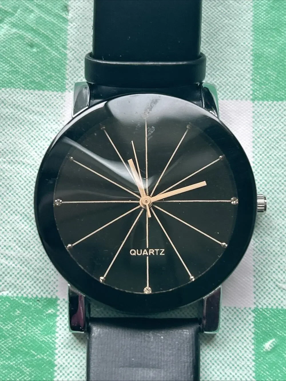 Geometric Crystal Black Band Quartz Watc